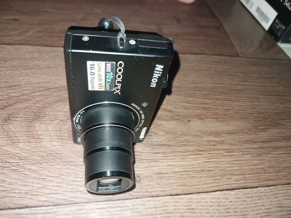 Nikon COOLPIX S6200 raqamli fotoaparat