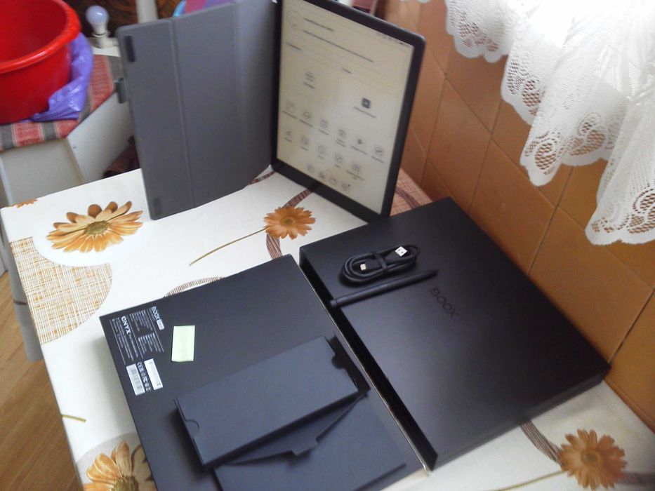 Tableta ONYX pentru Citit si Scris+Husa Pliabila