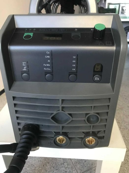 Комбиниран телоподаващ апарат RallyMig 160A / CO₂ – нов