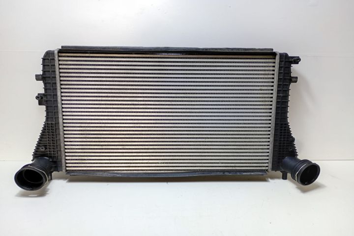 Radiator  intercooler 1K0145803L Volkswagen VW Golf Plus prima genera