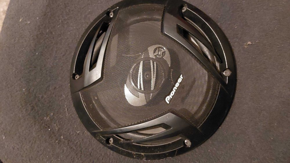 Тонколони Pioneer A 2503i