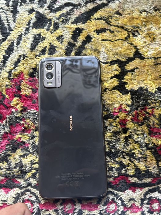 Vand telefon nokia New de 2 ori folorit