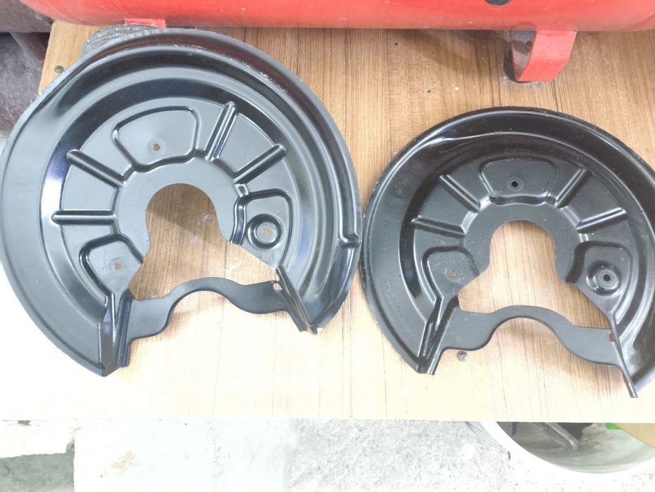 Продам суппорта задние Шкода октавия а5
