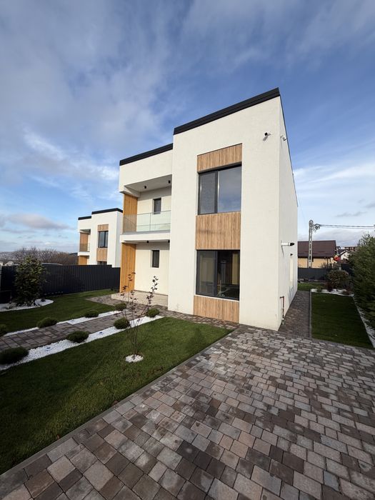 Proprietar/Miroslava/1km de primarie/4c/2bai/incalzire pardoseala