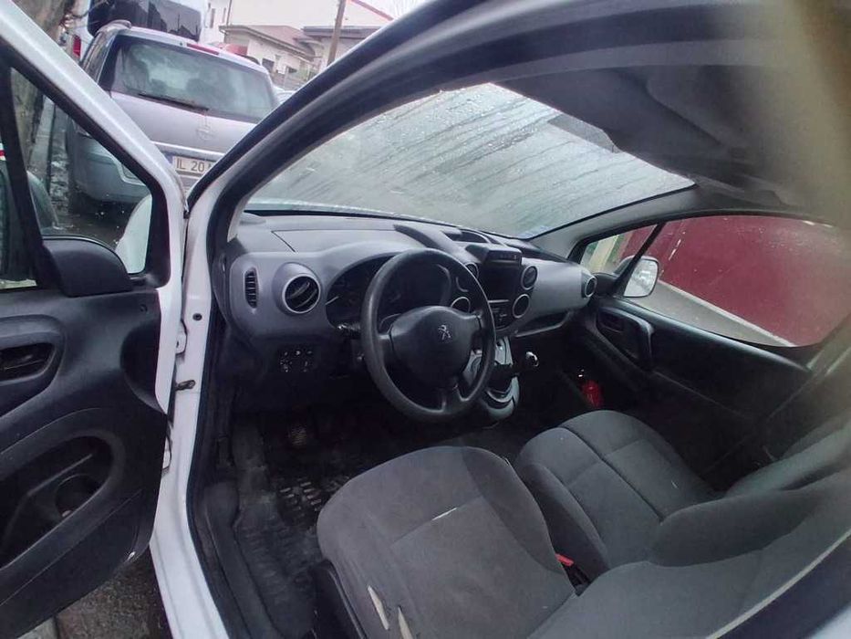 Peugeot partner 2016 duba 127000km autoutilitara