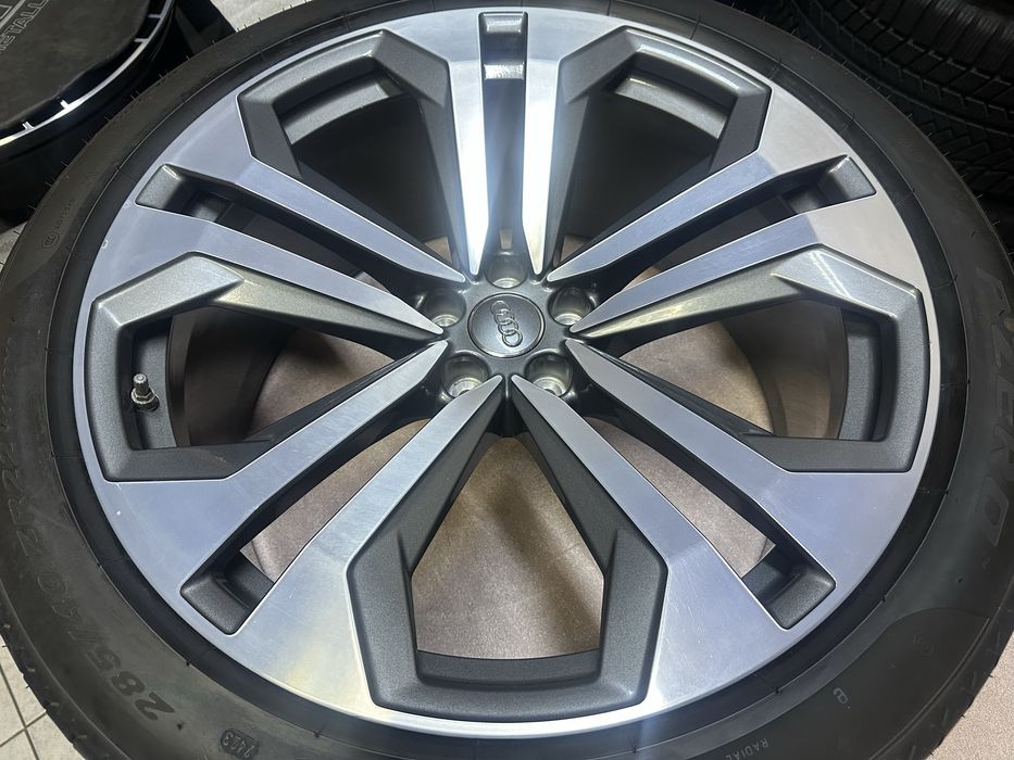 Jante Originale Audi Q8, SQ8 , pe 22 cu anvelope Vara !