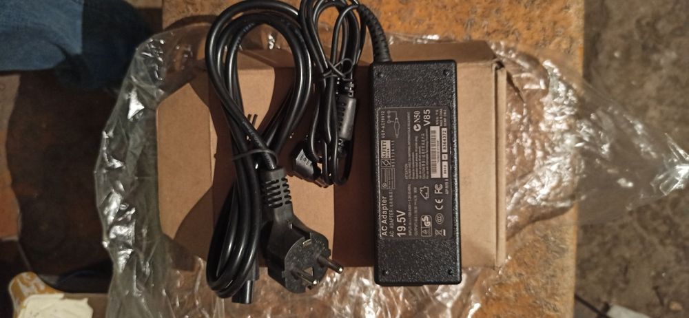 Блок питания 19.5V - 4.7A - 90W