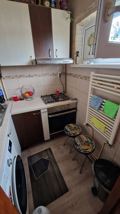 Garsonieră de vânzare – etaj 3/4, complet mobilată și utilată