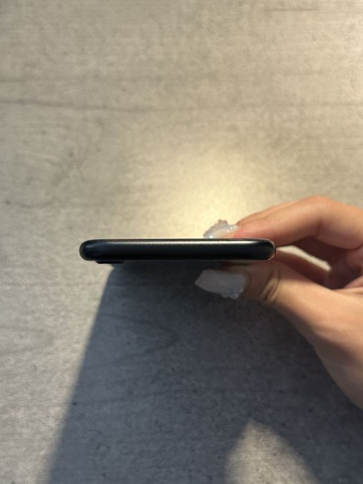 телефон Iphone SE 3