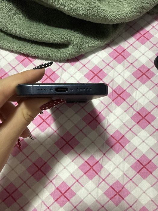 Iphone 15 pro albastru cu husa originala