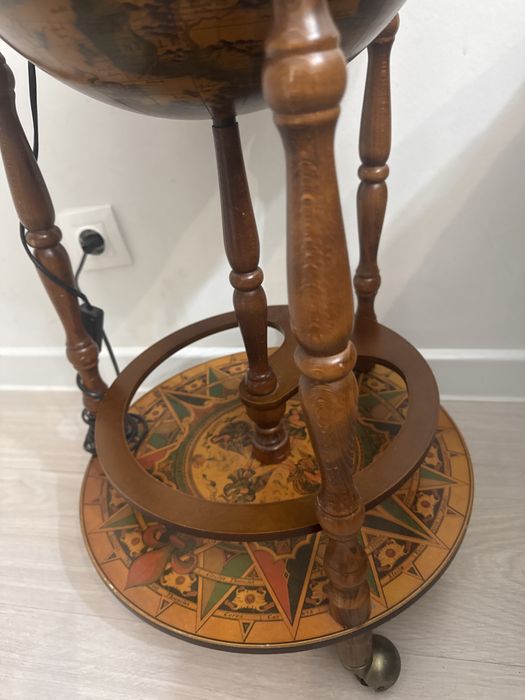 Бар- глобус. Дерево с подсветкой.