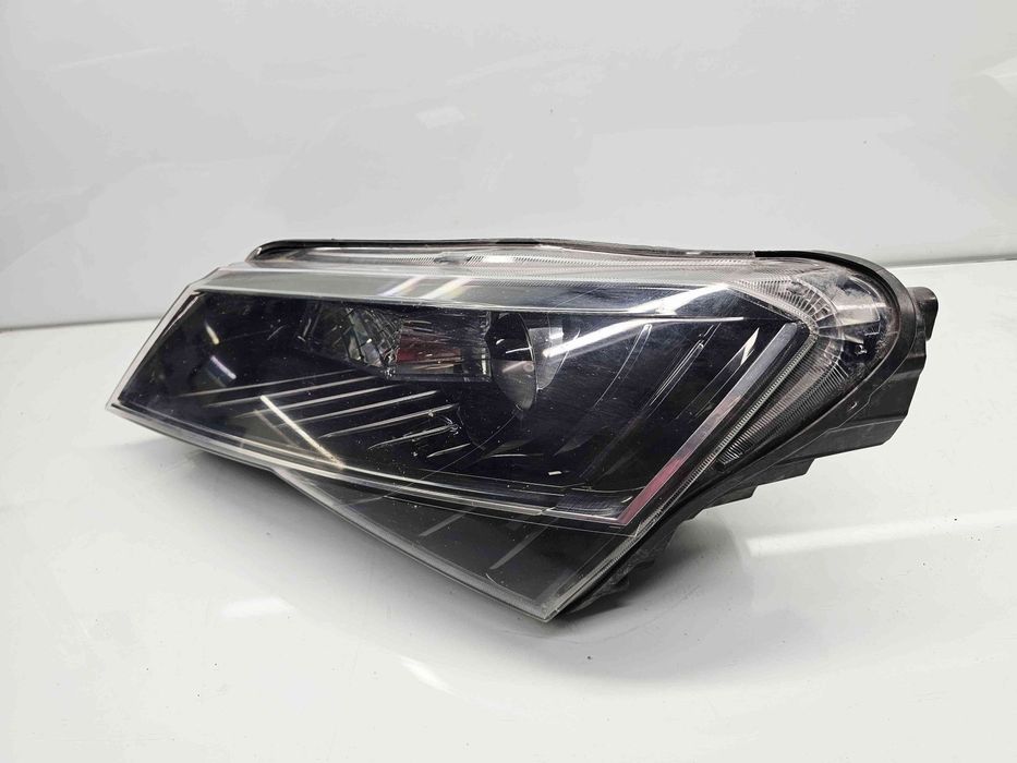 Far stanga Skoda Superb III Combi (3V5) [Fabr 2015-2024] 3V2941015A