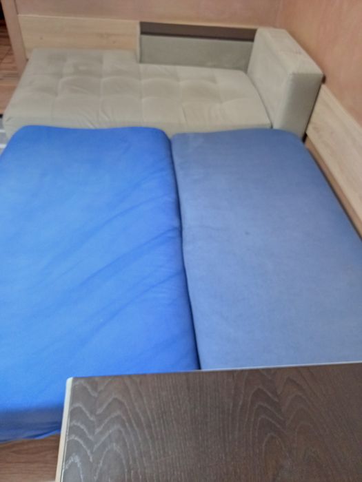 Диван с функция сън