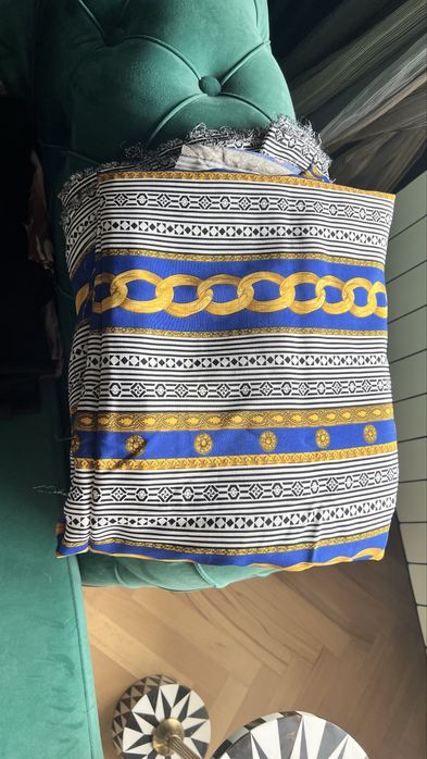 Платове и аксесоари