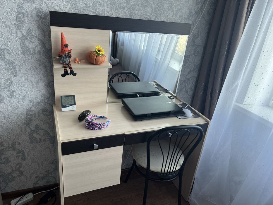 Туалетный столик