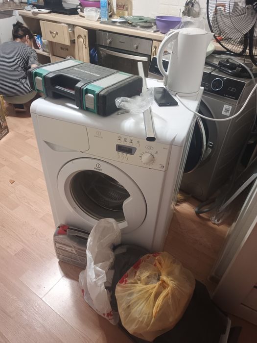 Indesit стиралка