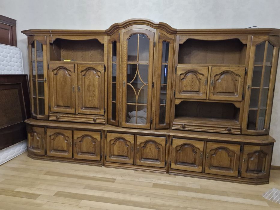 Стенка 4 метра, массив дуб.ив дубив дуб