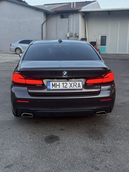 Vand BMW G30,facelift lci, 520,mild hybrid,M pachet usor avariata