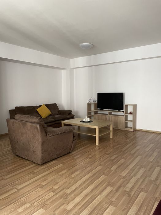 De inchiriat apartament 2 camere zona Nufarul