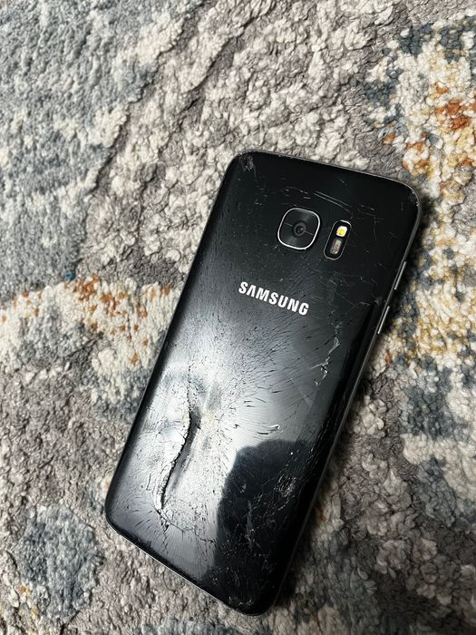 Samsung s7 edge телефон
