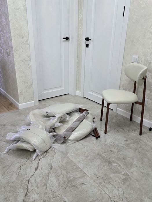 Стулья новые 4 штуки