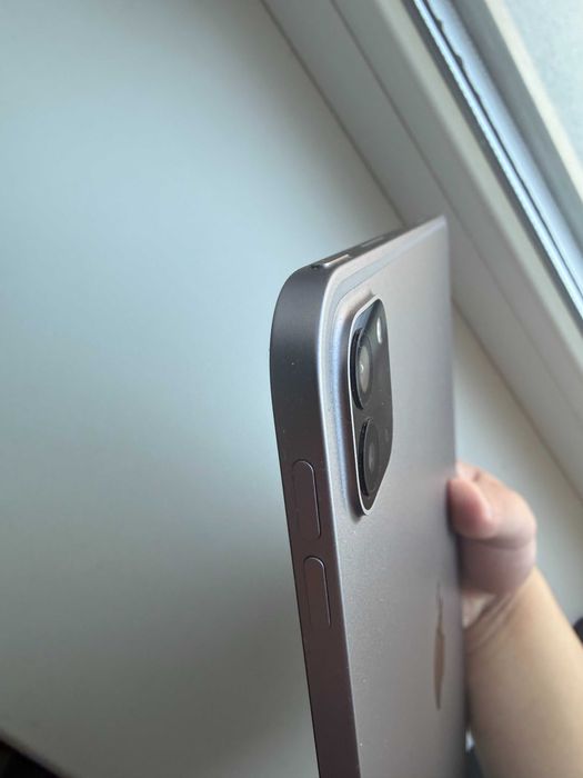 Apple iPad Pro 11” (M2) 256GB Wi-Fi — Space Gray