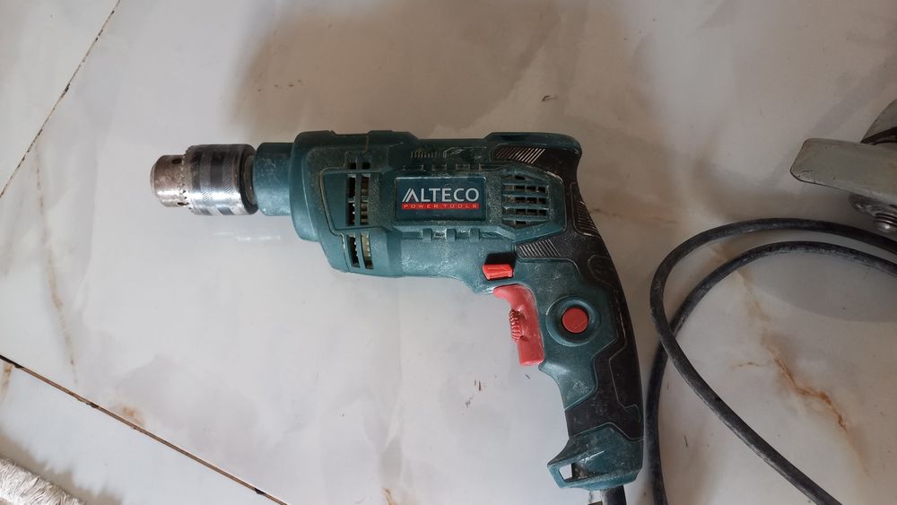Продам дрель Алтеко