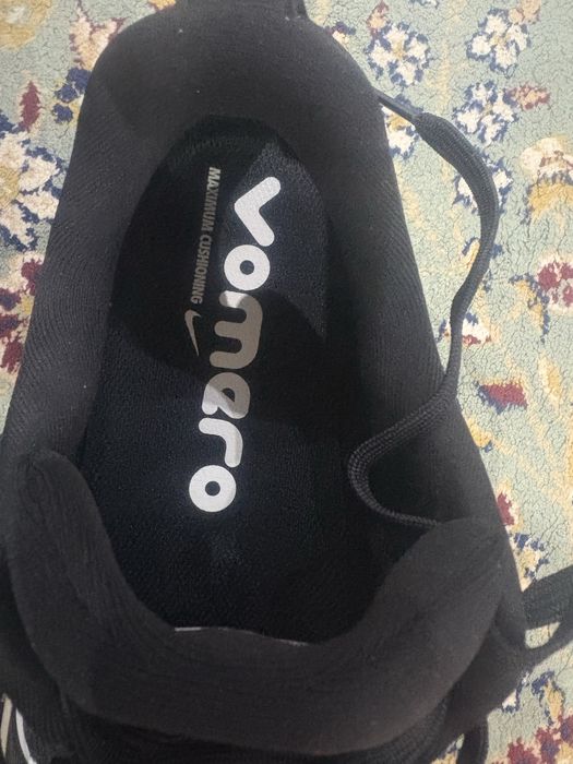 Кроссовки Nike Vomero 18