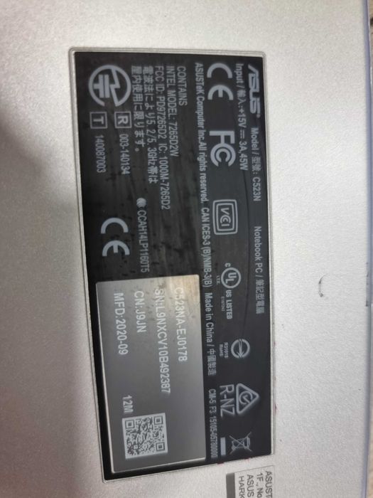 Лаптоп ASUS Chromebook C523