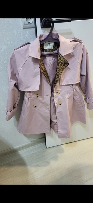 Продам плащь детский. Размер 140