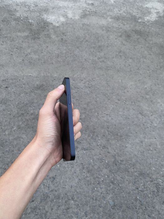 Iphone 12 sotiladi