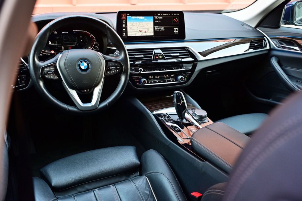 Bmw 530e X drive Plug in hybrid km reali fara accidente Far laser