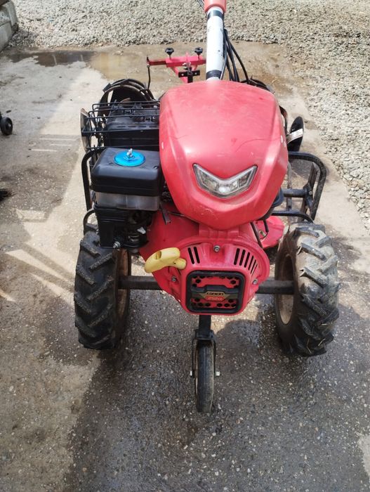 Vând motocultor Loncin 1200