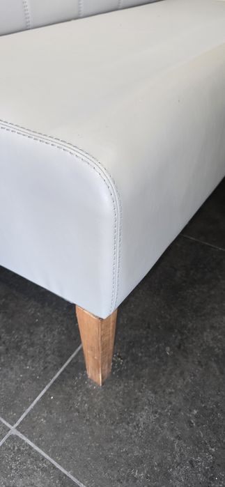 Canapele piele 2 persoane