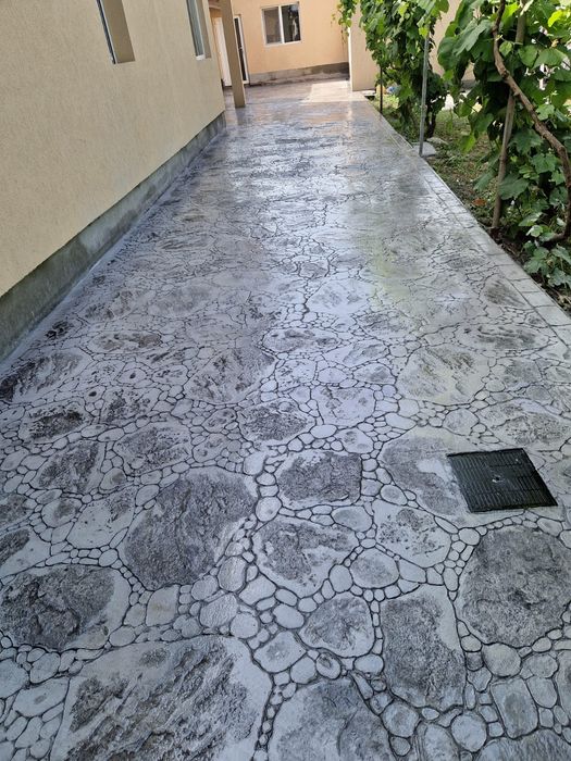 Executam beton amprentat