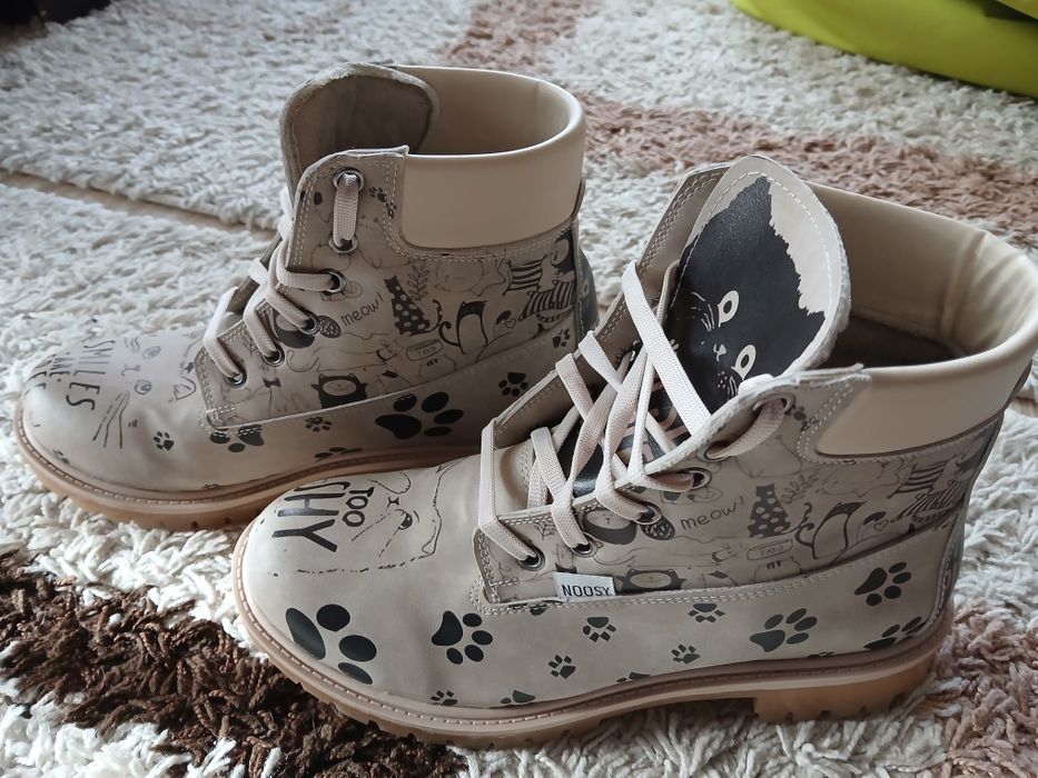 Нови дамски боти Noosy, размер 39