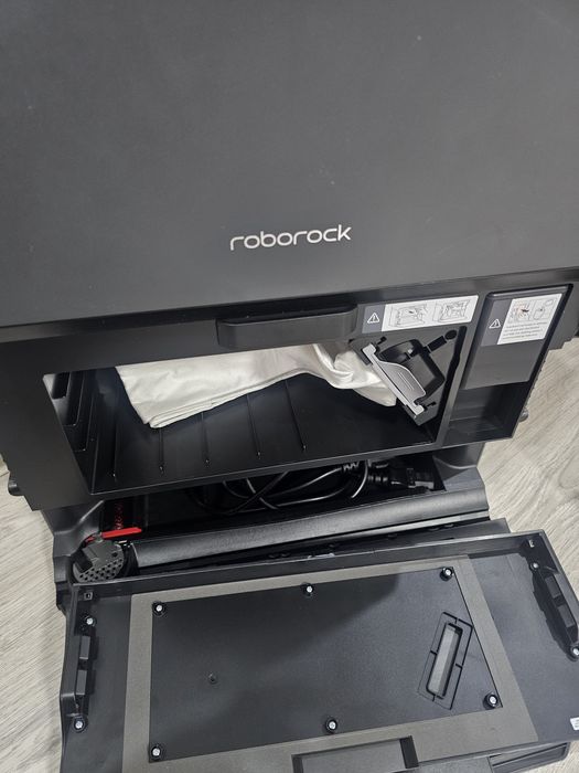Robot de aspirare Roborock S8 MaxV Ultra -