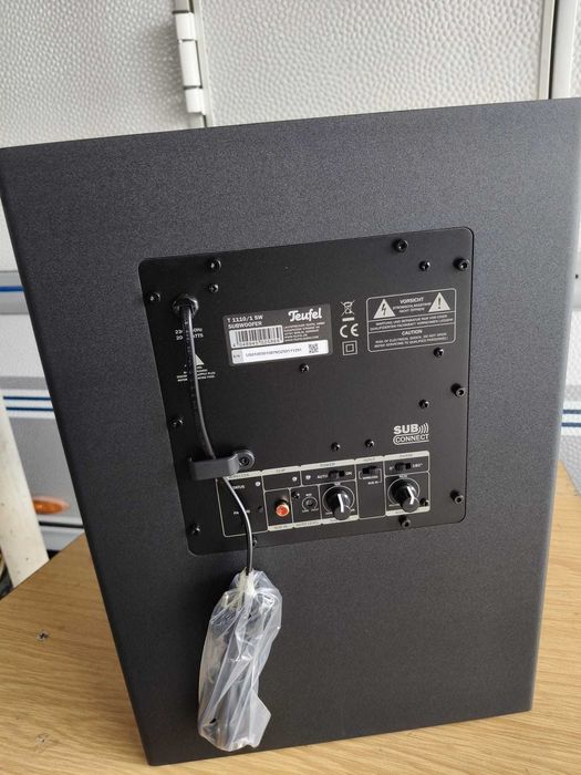 Subwoofer Teufel, nou, clasa D, 200 Watt, fabricat in Germania
