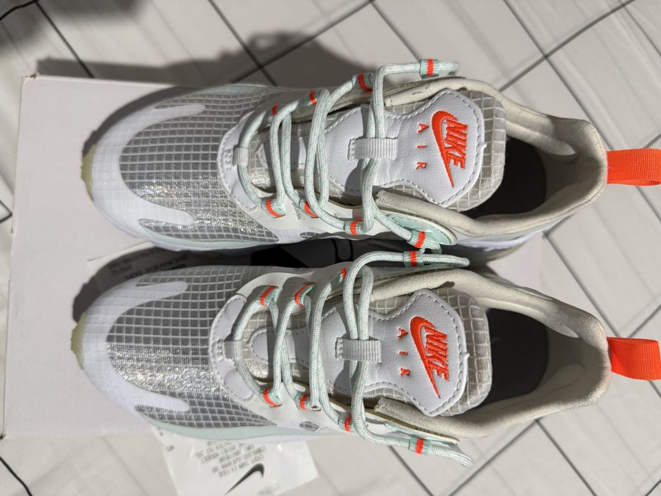 NIKE Air Max 270 React SE-38 номер (24см)