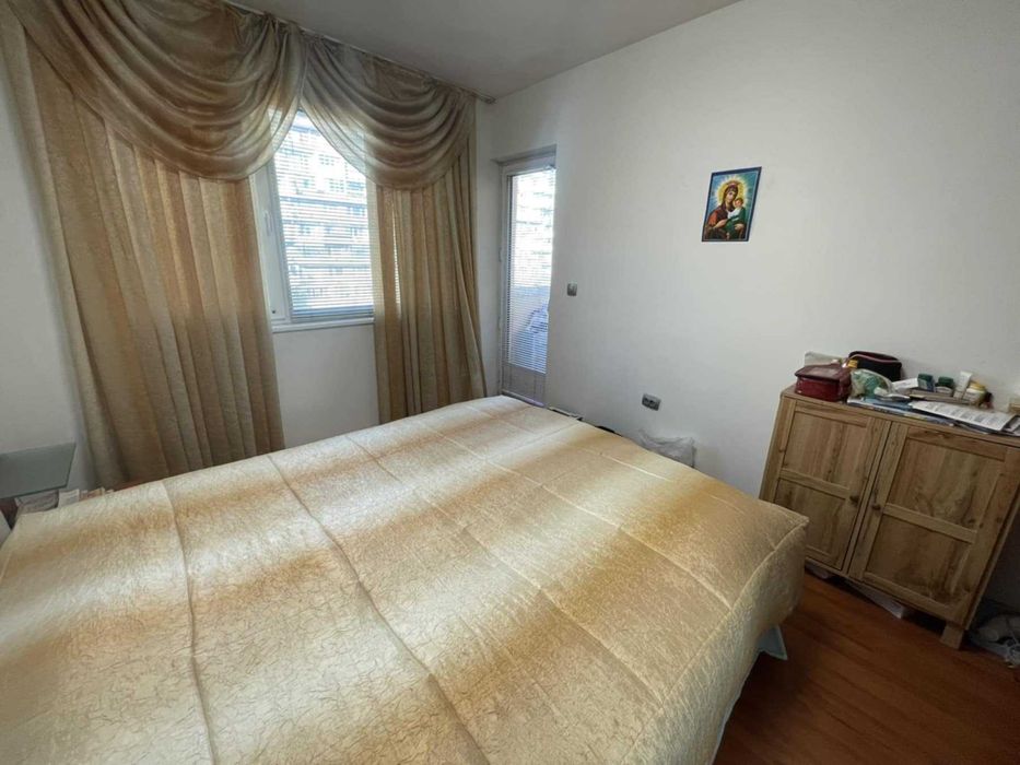 Продава се Тристаен апартамент в Варна, Окръжна болница - 105 кв.м за 1896 €/кв.м - Снимка #7