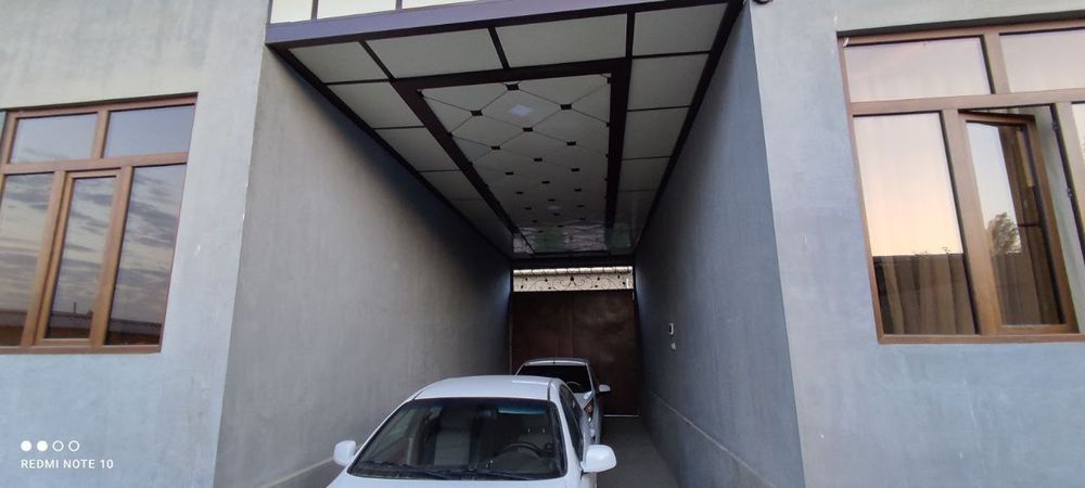 50 йилликда 8 сотохли 10 та хонали ҳовли, домга бартер бор