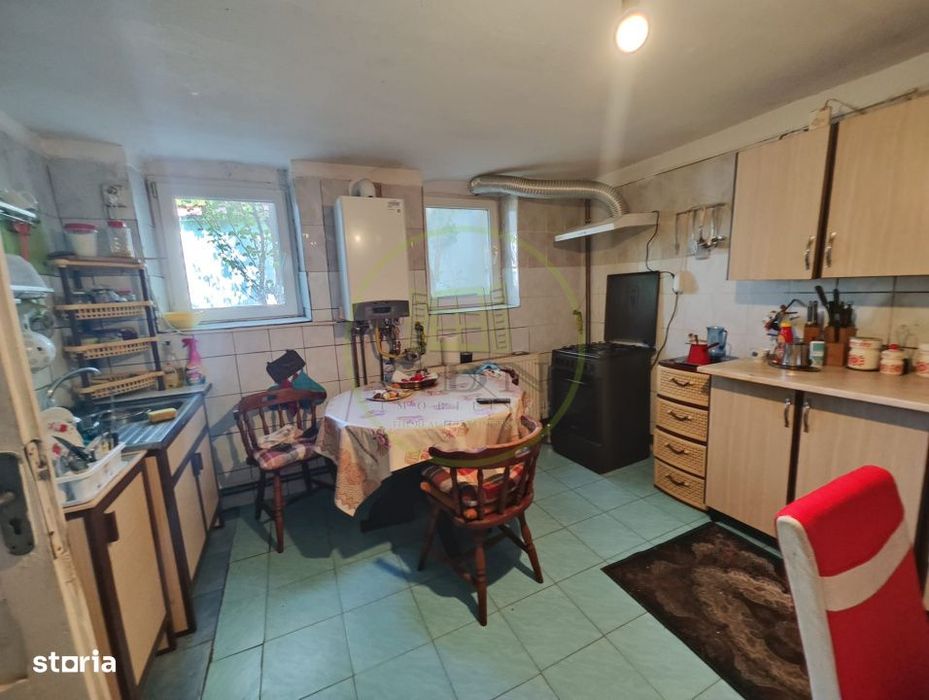 Casa 5 camere, teren 1296 mp, Craiova, zona Brestei