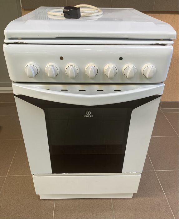 Готварска печка Indesit