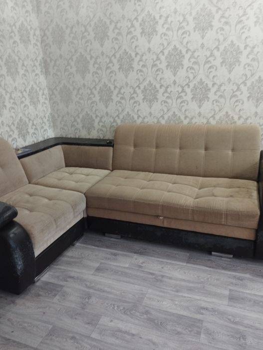 Продам диван, б/у