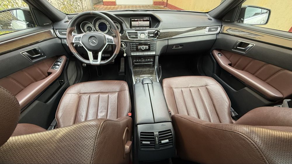 Mercedes E250 4-matic 7G-Tronic Facelift