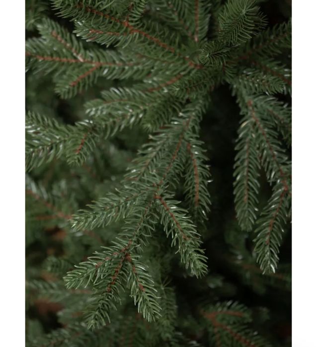 Продам ёлку. Новую.