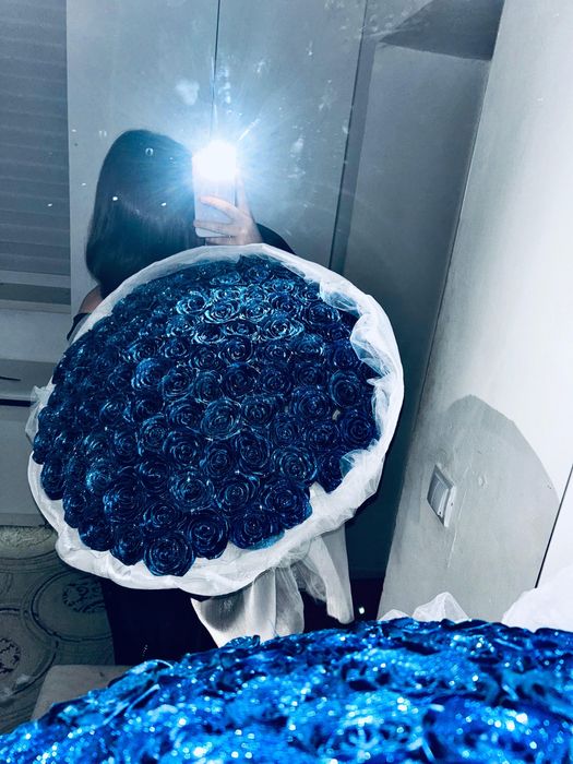 Букет из атласных розы