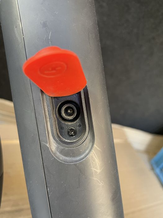 Vînd trotinetă 4Pro Plus.