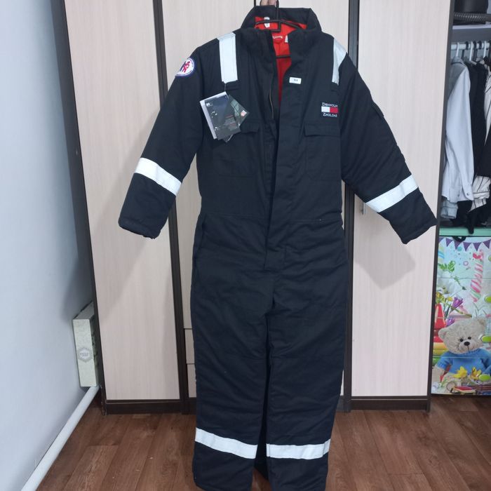 Продам зимний спецовку новый