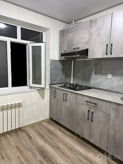 Продаётся квартира чирчик 4 микрорайон 1/4/4/